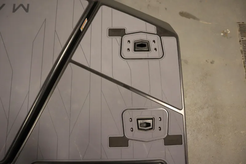 Slide: The Image of Manitou 24 EXPLORE SWITCHBACK TRIFOLD TRITOON 2025 - 55