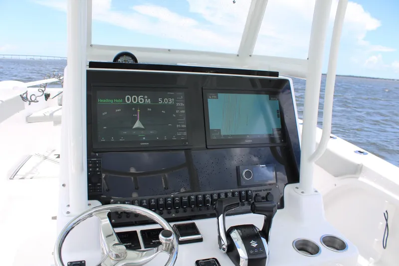 Slide: The Image of 2023 Twin Vee - Helm electronics - 2