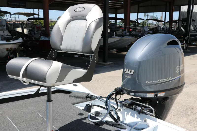 Slide: The Image of 2018 Polar Kraft Bass America TX175 Pro Bass boat with Yamaha 90 four-stroke engine. - 24