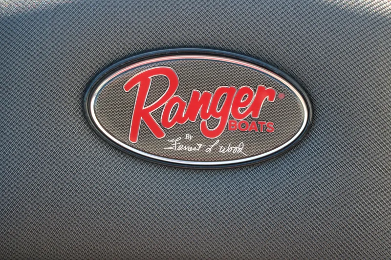 Slide: The Image of Ranger Boats logo on 2016 Ranger RT 188 model. - 24
