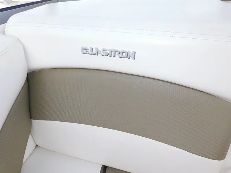 Slide: The Image of Glastron GS 289 2013 - 46