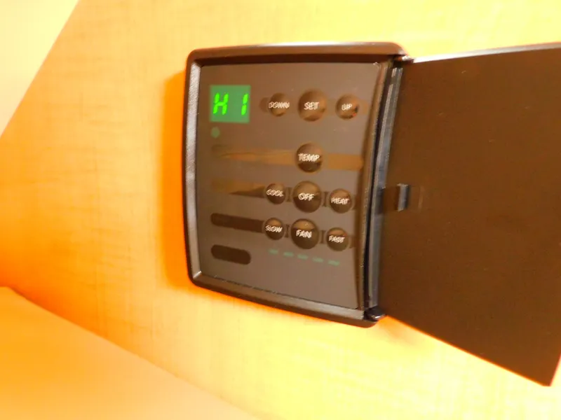 Slide: The Image of Glastron GS 289 2013 - 64