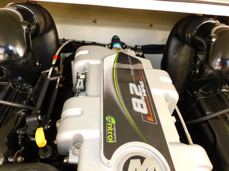 Slide: The Image of Glastron GS 289 2013 - 85