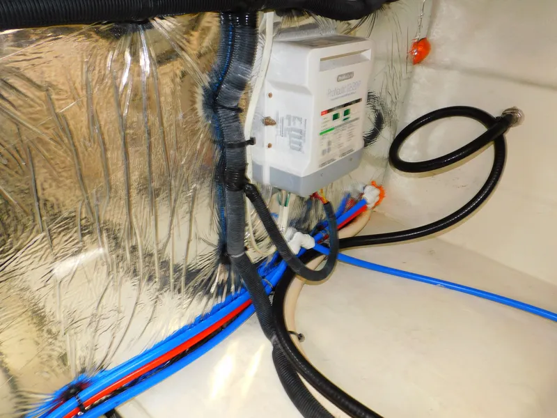 Slide: The Image of Glastron GS 289 2013 - 90