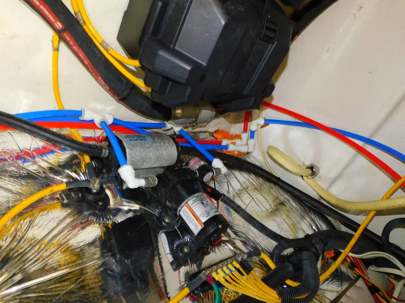 Slide: The Image of Glastron GS 289 2013 - 92