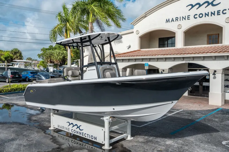 Slide: The Image of Sea Hunt Ultra 229 2026 - 8