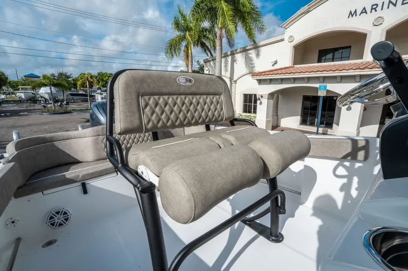 Slide: The Image of Sea Hunt Ultra 229 2026 - 16