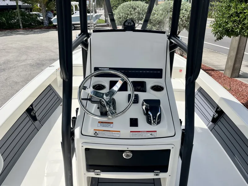 Slide: The Image of Pathfinder 2500 Hybrid 2026 - 11