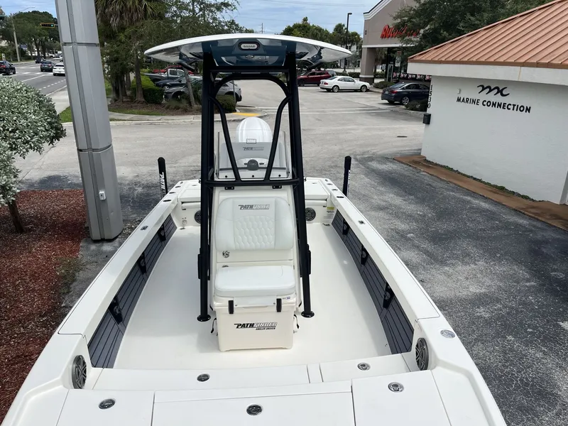 Slide: The Image of Pathfinder 2500 Hybrid 2026 - 16