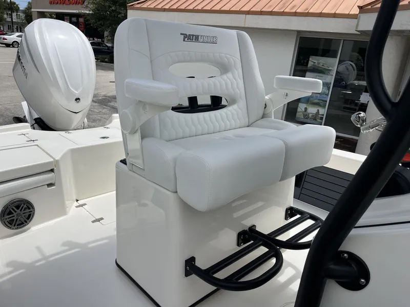 Slide: The Image of Pathfinder 2500 Hybrid 2026 - 17