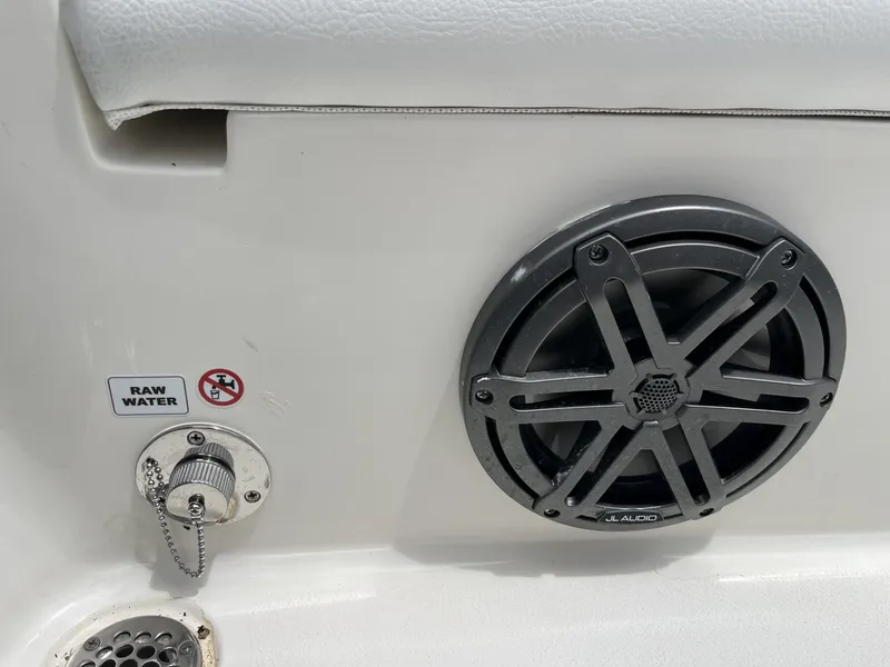 Slide: The Image of Pathfinder 2500 Hybrid 2026 - 19