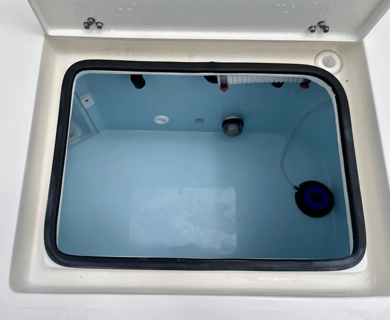 Slide: The Image of Pathfinder 2500 Hybrid 2026 - 22