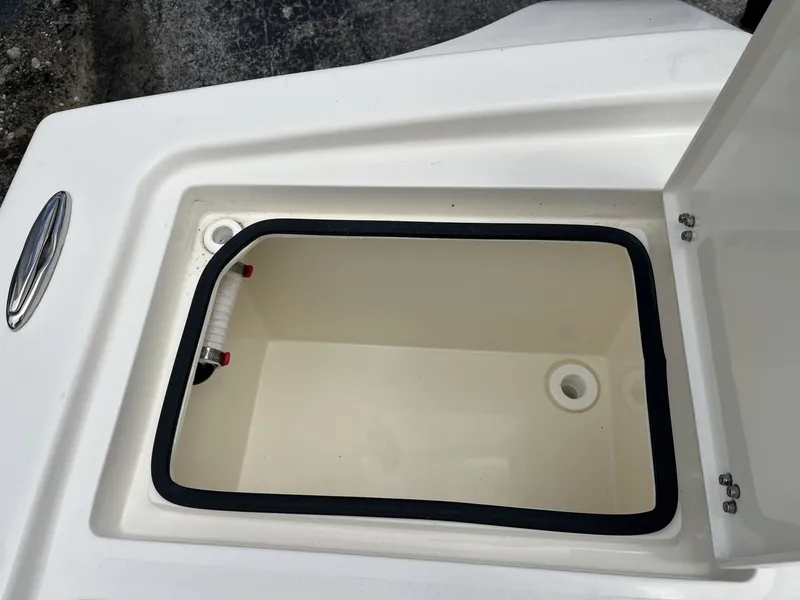 Slide: The Image of Pathfinder 2500 Hybrid 2026 - 23