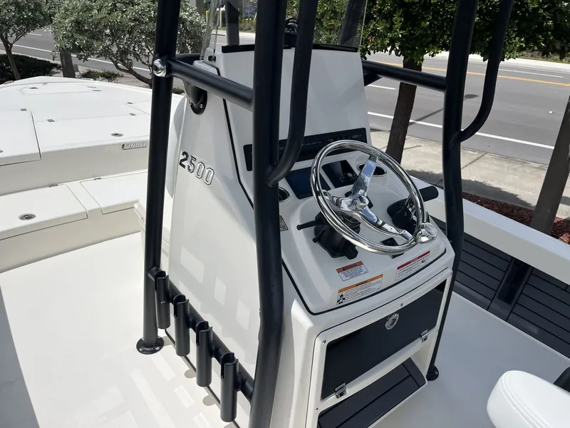 Slide: The Image of Pathfinder 2500 Hybrid 2026 - 12