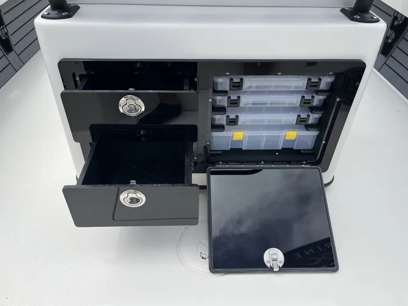 Slide: The Image of Pathfinder 2500 Hybrid 2026 - 25