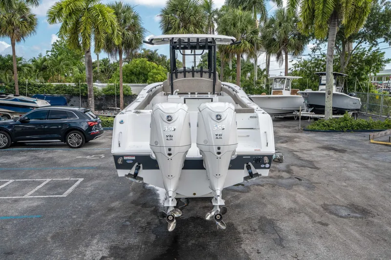 Slide: The Image of Sea Hunt Gamefish 30 Forward Seating 2026 - 3