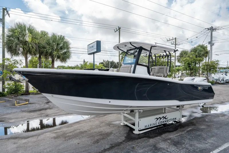 Slide: The Image of Sea Hunt Gamefish 30 Forward Seating 2026 - 6
