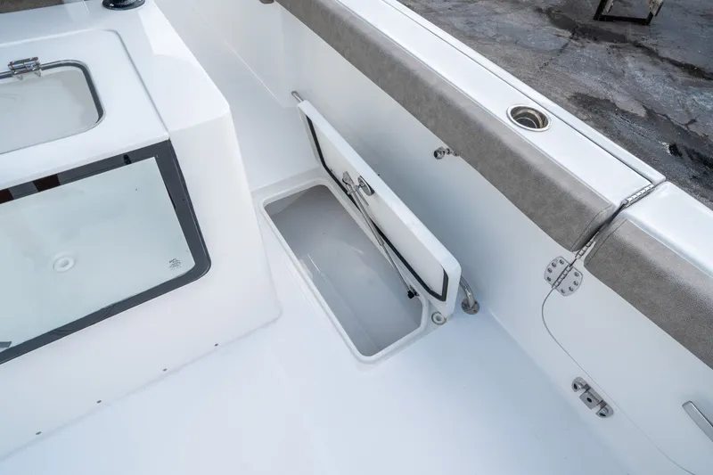 Slide: The Image of Sea Hunt Gamefish 30 Forward Seating 2026 - 15