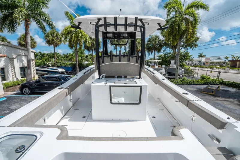 Slide: The Image of Sea Hunt Gamefish 30 Forward Seating 2026 - 9