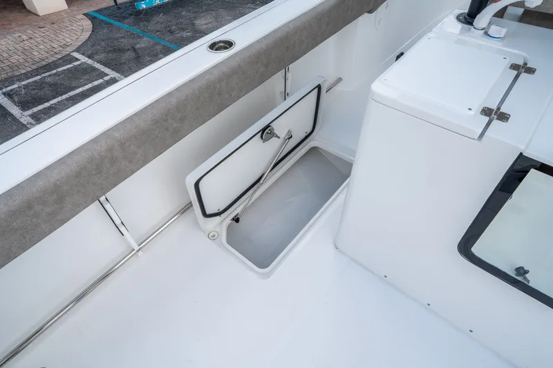 Slide: The Image of Sea Hunt Gamefish 30 Forward Seating 2026 - 14