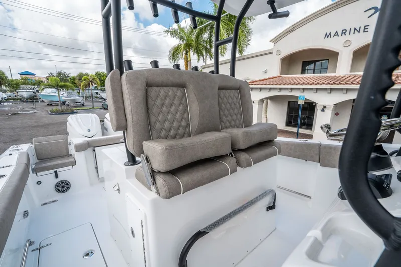Slide: The Image of Sea Hunt Gamefish 30 Forward Seating 2026 - 20