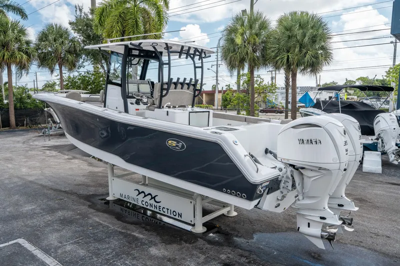 Slide: The Image of Sea Hunt Gamefish 30 Forward Seating 2026 - 4