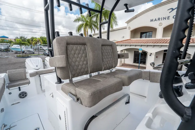 Slide: The Image of Sea Hunt Gamefish 30 Forward Seating 2026 - 21