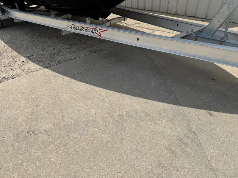 Slide: The Image of Regal 2500 Bowrider 2016 - 31