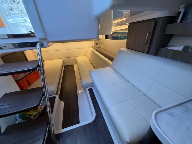 Slide: The Image of Regal 36 XO 2022 - 52