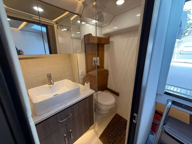 Slide: The Image of Regal 36 XO 2022 - 55