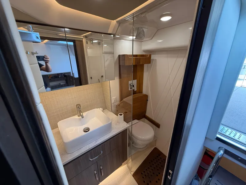 Slide: The Image of Regal 36 XO 2022 - 58