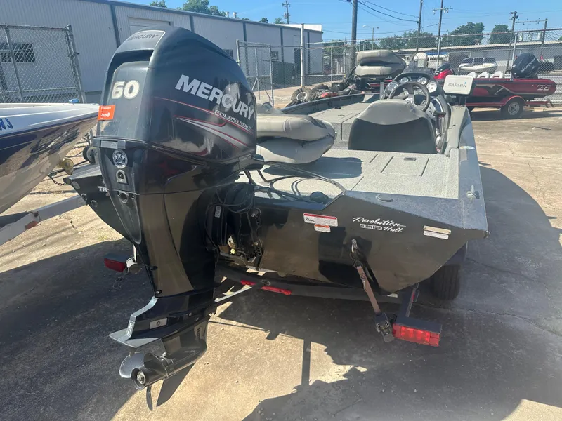 Slide: The Image of 2017 Tracker Pro Team 175 TXW boat with Mercury 60 horsepower engine. - 7