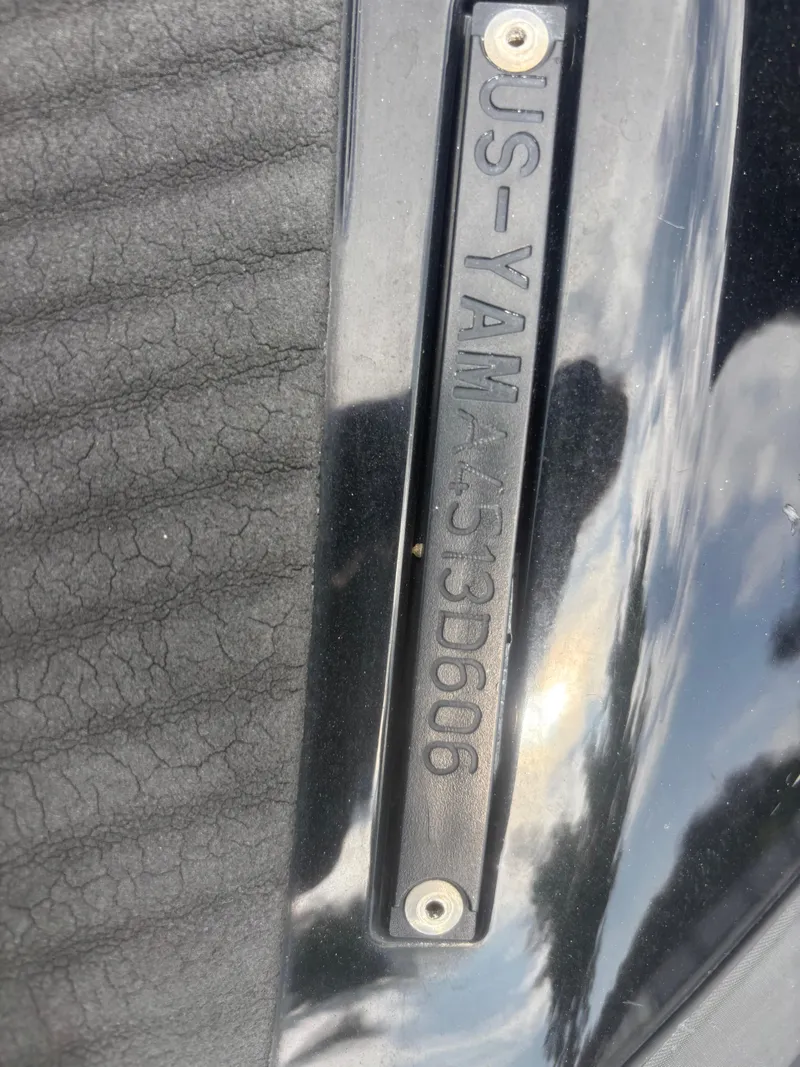 Slide: The Image of 2006 Yamaha WaveRunner FX HO identification plate with serial number. - 9