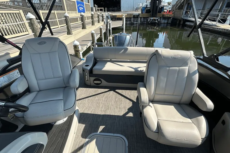 Slide: The Image of Barletta L25UC 2020 - 11