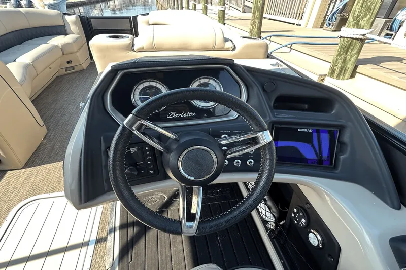 Slide: The Image of Barletta L25UC 2020 - 13