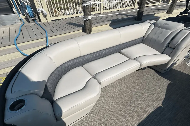 Slide: The Image of Barletta L25UC 2020 - 16