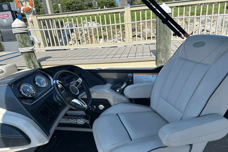 Slide: The Image of Barletta L25UC 2020 - 21