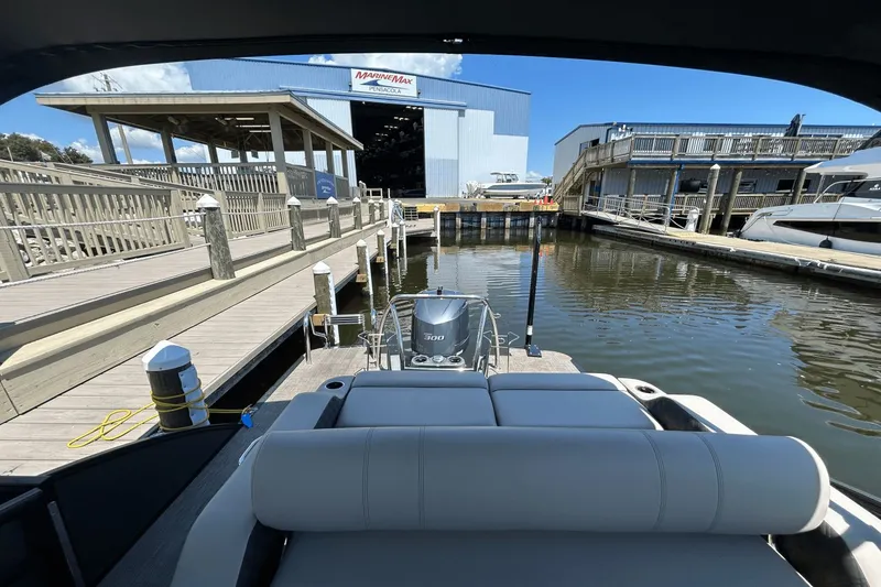 Slide: The Image of Barletta L25UC 2020 - 3