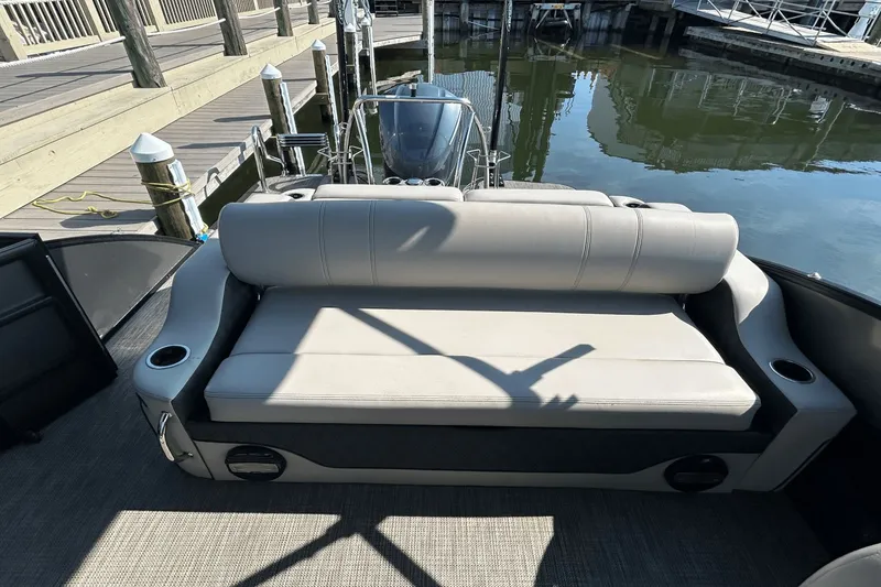 Slide: The Image of Barletta L25UC 2020 - 9