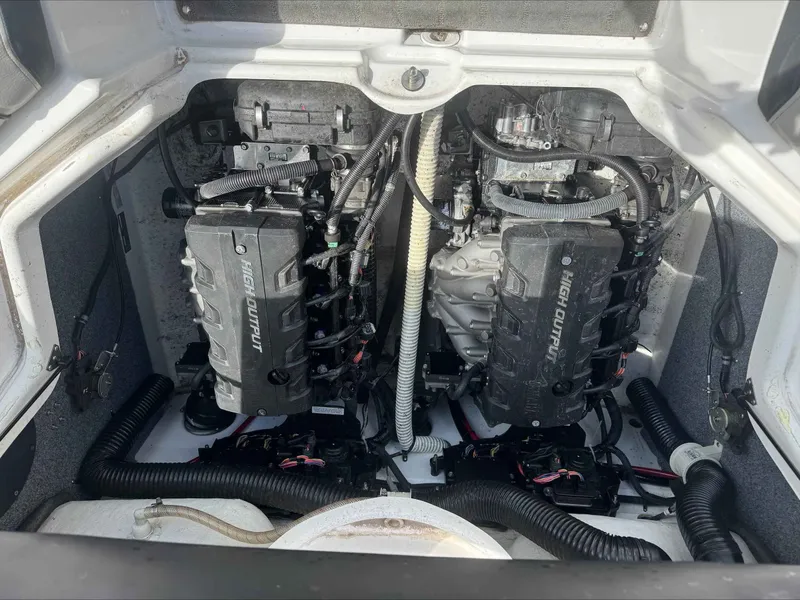 Slide: The Image of Yamaha 212SS 2014 - 11