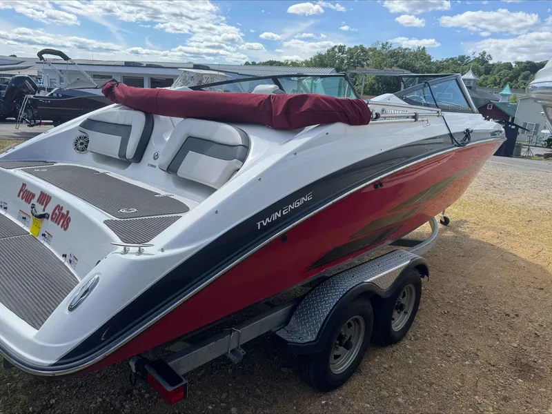 Slide: The Image of Yamaha 212SS 2014 - 4