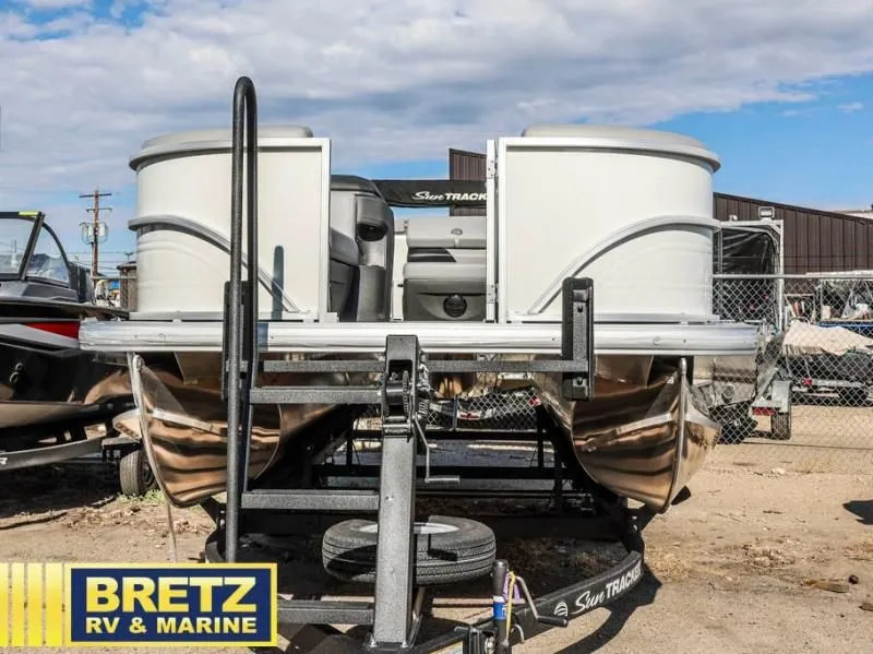 Slide: The Image of Party Barge 20 DLX 2026 - 6