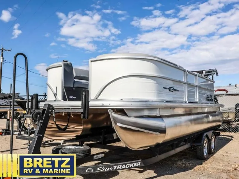 Slide: The Image of Party Barge 20 DLX 2026 - 7