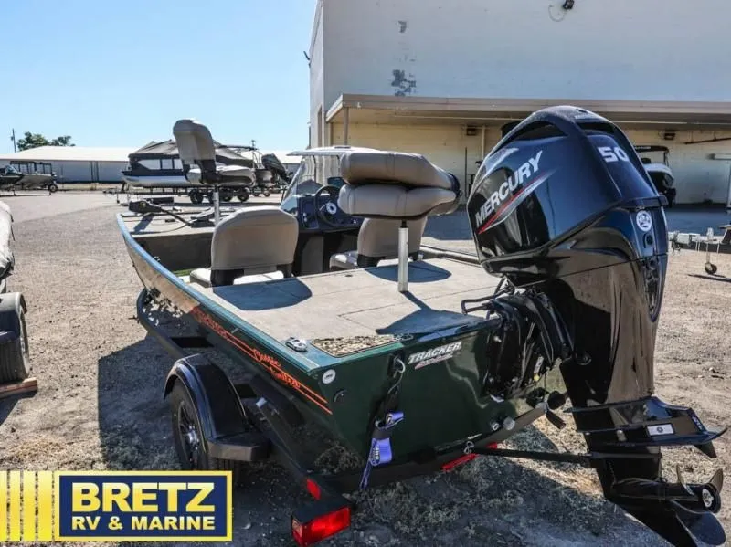 Slide: The Image of Tracker Bass Tracker Classic Limited 2026 - 12