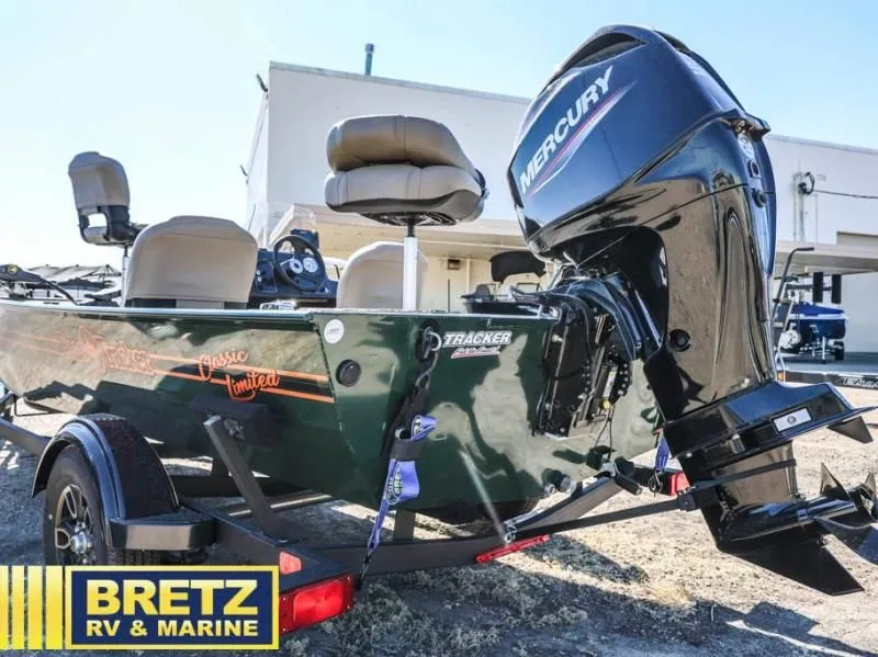 Slide: The Image of Tracker Bass Tracker Classic Limited 2026 - 14