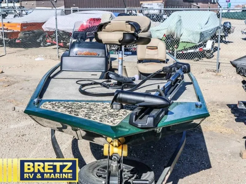 Slide: The Image of Tracker Bass Tracker Classic Limited 2026 - 4