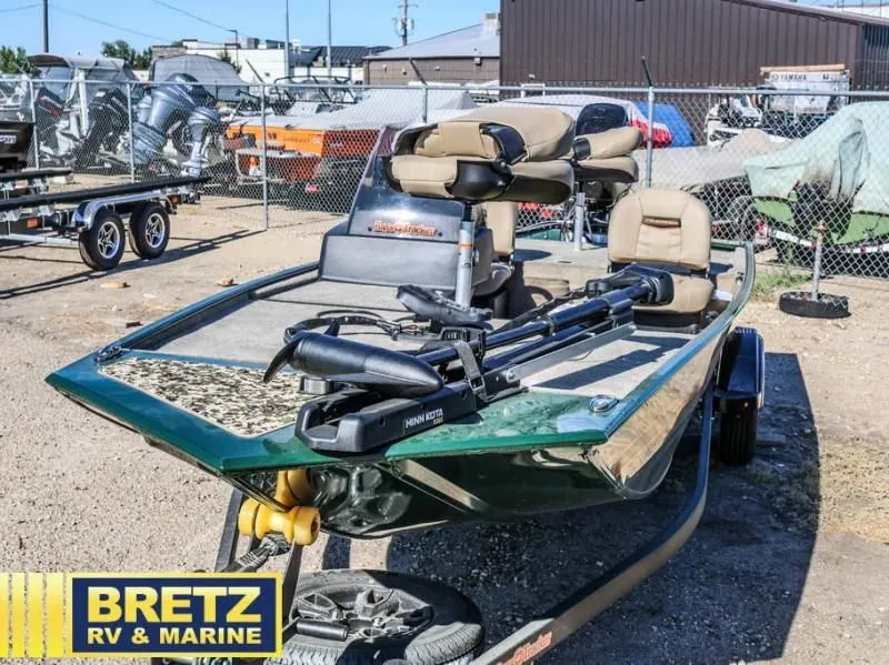 Slide: The Image of Tracker Bass Tracker Classic Limited 2026 - 5