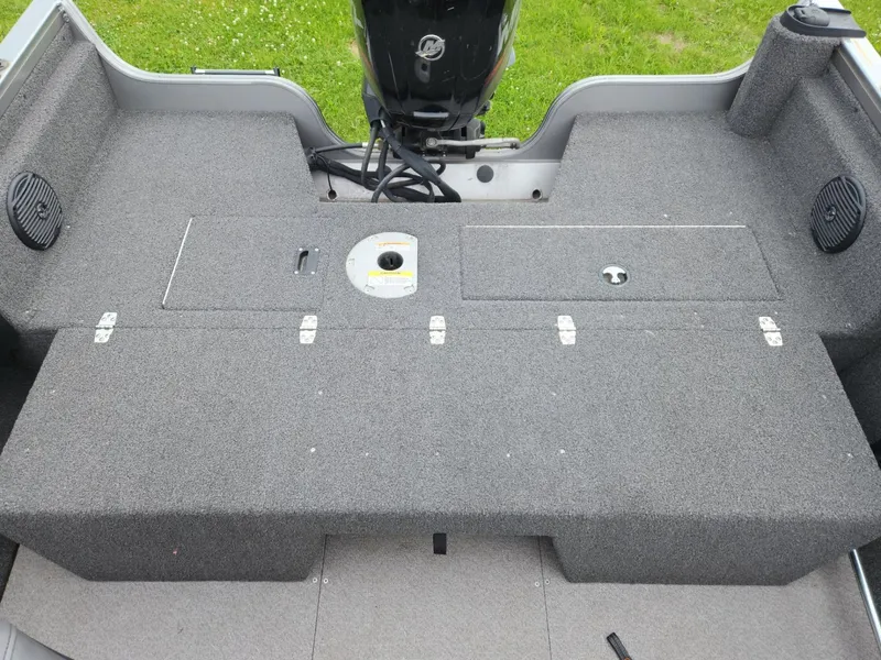 Slide: The Image of Crestliner 1650 FISH HAWK SE WT 2019 - 7