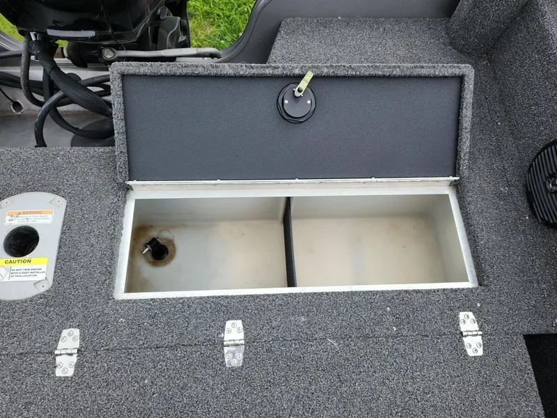 Slide: The Image of Crestliner 1650 FISH HAWK SE WT 2019 - 8