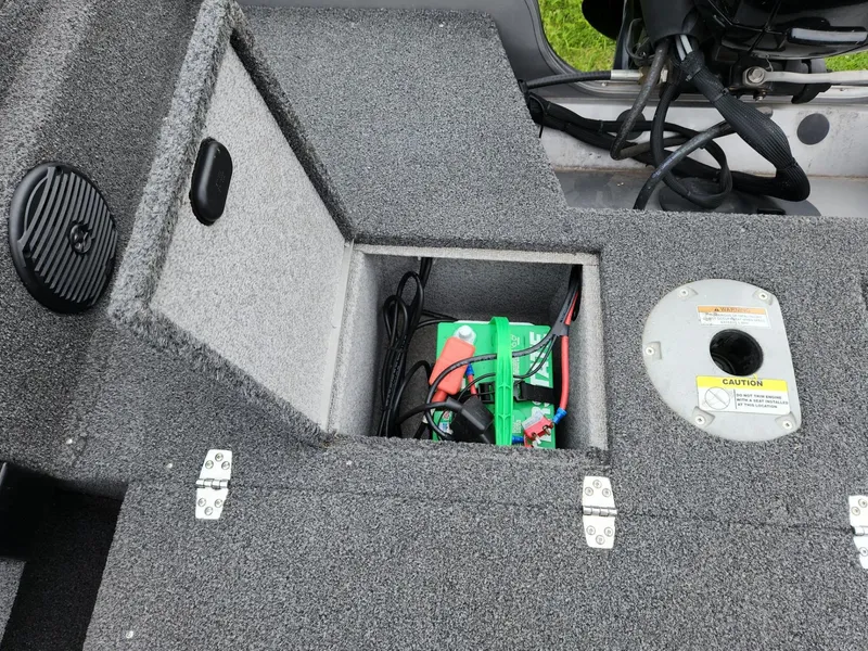 Slide: The Image of Crestliner 1650 FISH HAWK SE WT 2019 - 9